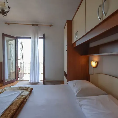 Apartman Pijaca.4 *